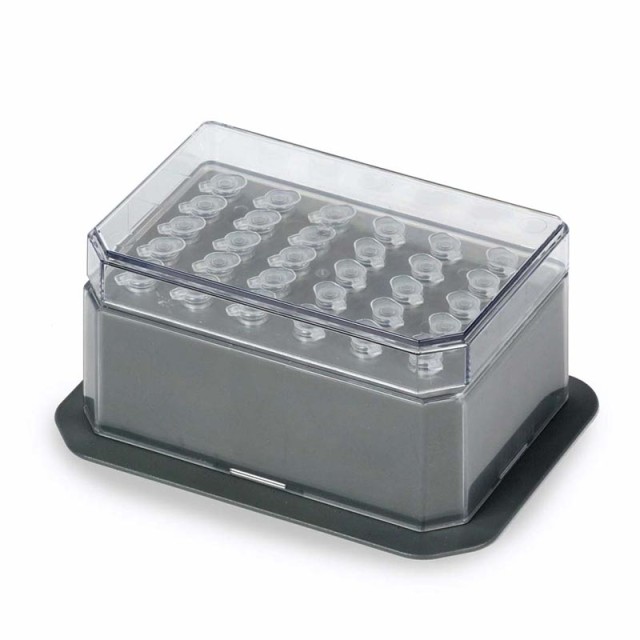 Blok pro 30 zkumavek 0,5 ml, 102 × 142 × 46 mm, průměr otvoru 7,9 mm, hloubka 24,6mm