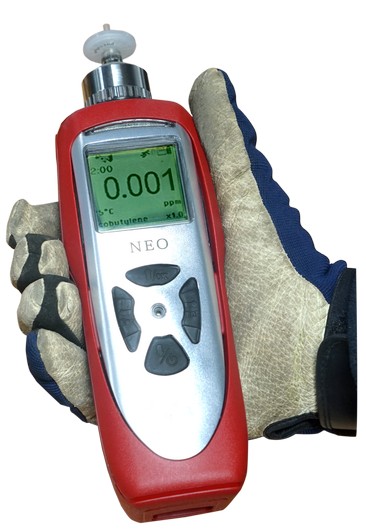 Watchgas NEO BENZ (červené pouzdro) 0,05 – 200 ppm benzen a 0,005 – 10,000 ppm VOC, PID detektor, BLE (Bluetooth Low Energy) obsahuje držák trubiček a 10 kusů benzenových trubiček