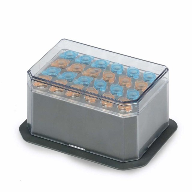 Blok pro 24 zkumavek 1,5 ml, 102 × 142 × 53 mm, průměr otvoru 11,1 mm, hloubka 35,3mm