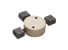 Tee 1/16", fingertight, 1mm bore, High Pressure PEEK